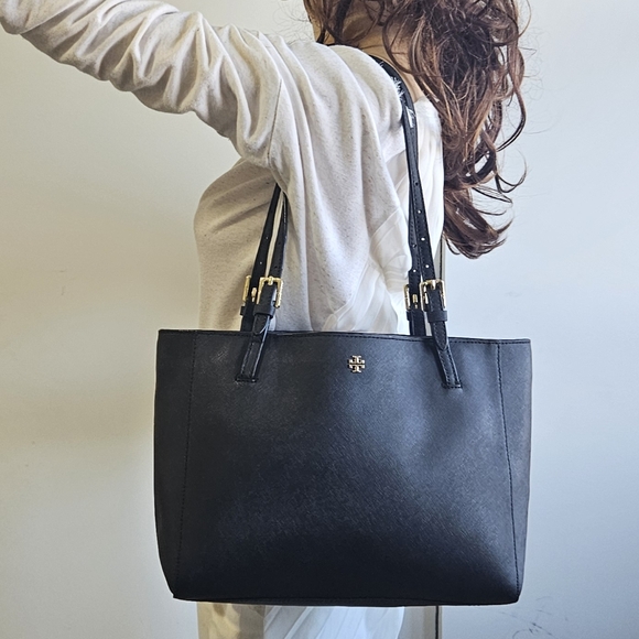 Like New!Tory burch Black leather Tote Bag - Picture 2 of 9